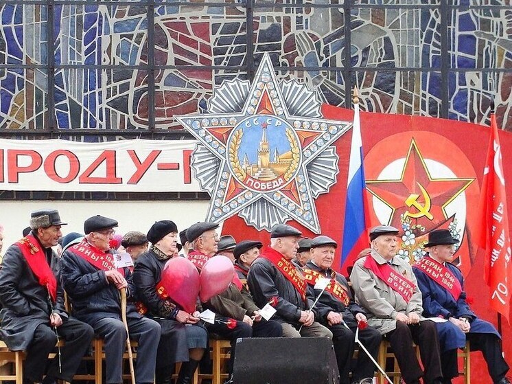 На выплаты ветеранам и труженикам тыла к 80-летию Победы выделят 23 млрд руб