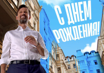 Футбольный клуб «Зенит» поздравил с днем рождения своего наставника Главного тренера Сергея Семака. Ему исполнилось 49 лет. Поздравление опубликовала пресс-служба сине-бело-голубых.