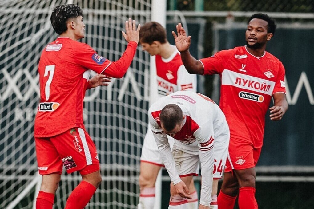 Гол Солари помог «Спартаку» обыграть «Спартак-2» в товарищеском матче