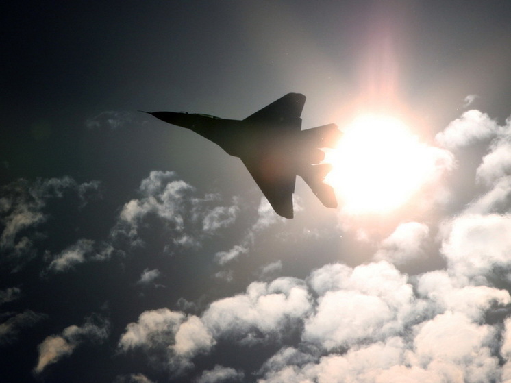 Aviahub опубликовал фото из кабины военного самолета ВС РФ в первый день СВО