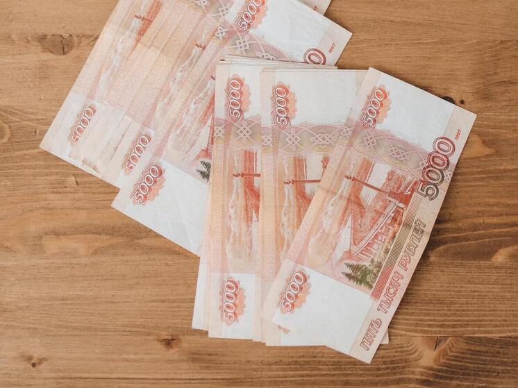 В Ямало-Ненецком и еще 10 регионах РФ средняя зарплата превысила показатель в 100 тыс. рублей