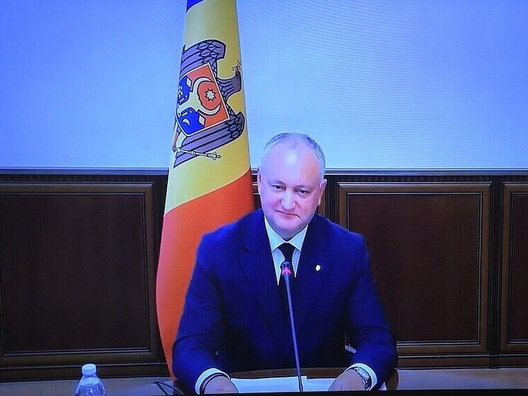 Социалист Додон заявил, что будущий парламент Молдавии будет оппозиционным Санду