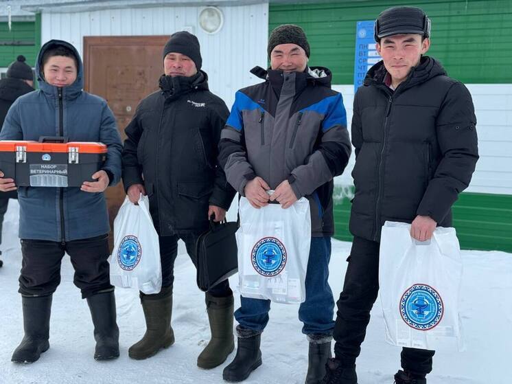 Оленеводы Приуралья получили обновленные ветеринарные наборы