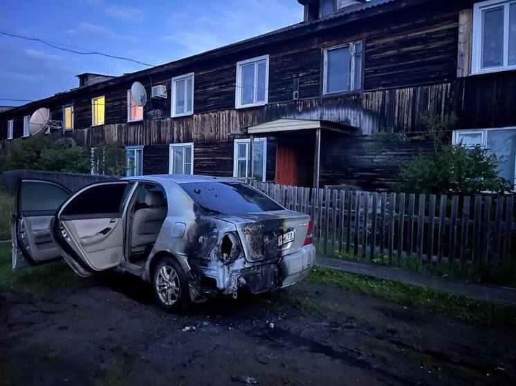 Жительница Томской области подожгла Toyota Corolla бывшего мужа