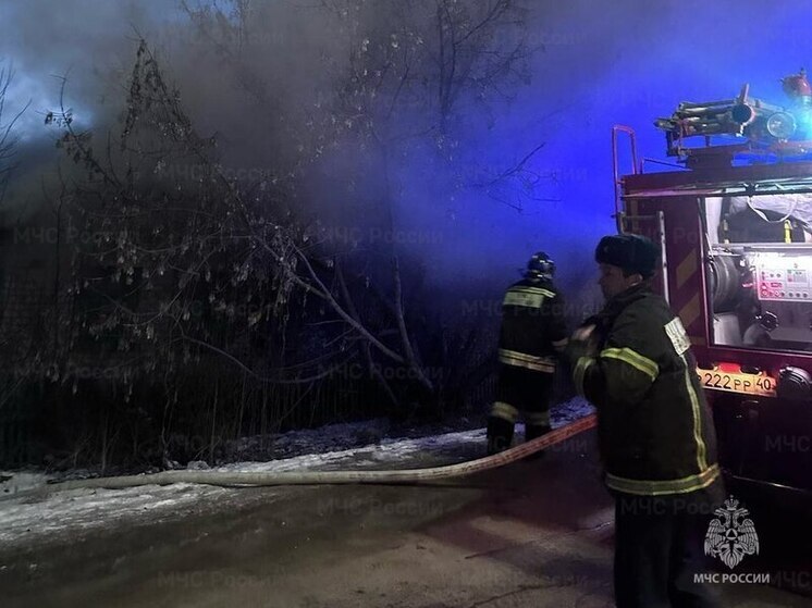 Калужские спасатели ликвидировали 13 пожаров и два ДТП за сутки