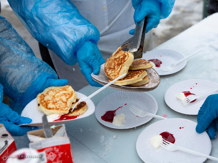 Петрозаводчан просят помочь с масленичным угощением для бездомных