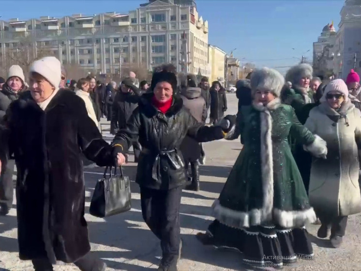 Массовый ёхор станцевали на Дне рождения Забайкальского края в Чите