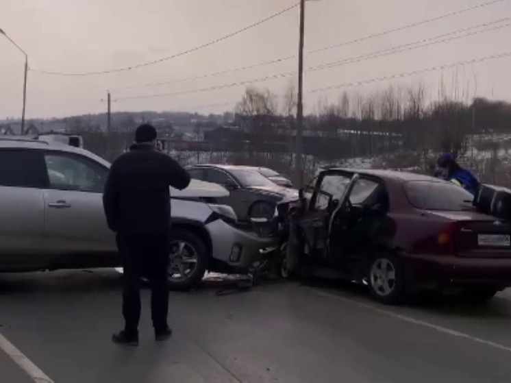 В страшной аварии под Дмитровым пострадали люди