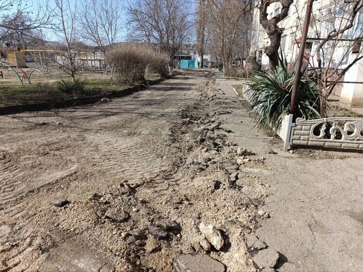 В Джанкойском районе благоустраивают дворовые и общественные территории