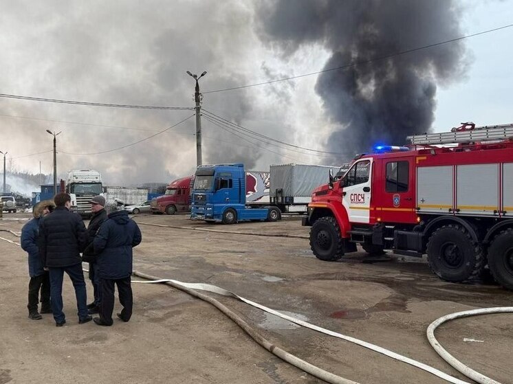 Пожар в промзоне Владимира оставил жителей без тепла, но не успел отравить воздух