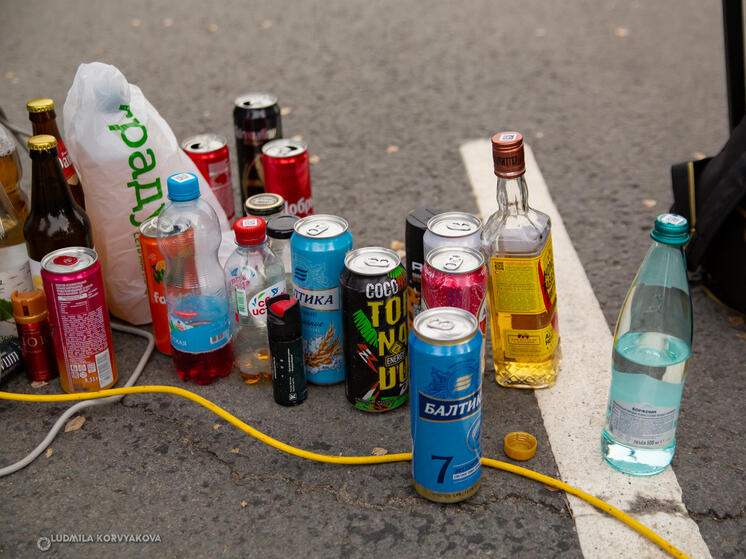 В России вступили в силу законы, запрещающие продажу энергетиков и газосодержащих товаров несовершеннолетним