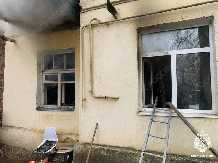 СК разбирается в причинах пожара в Тверской области, где из-за свечи погибла женщина