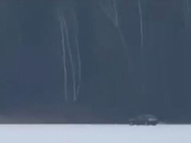 На озере Голубое гонщики устроили опасный дрифт