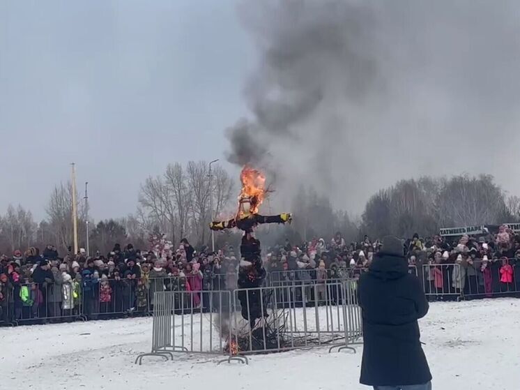 Красноярск отметил праздник Масленицы в Татышев-парке