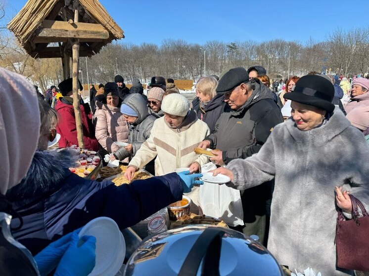 Более 12 тысяч блинов раздали на Масленицу в Железноводске