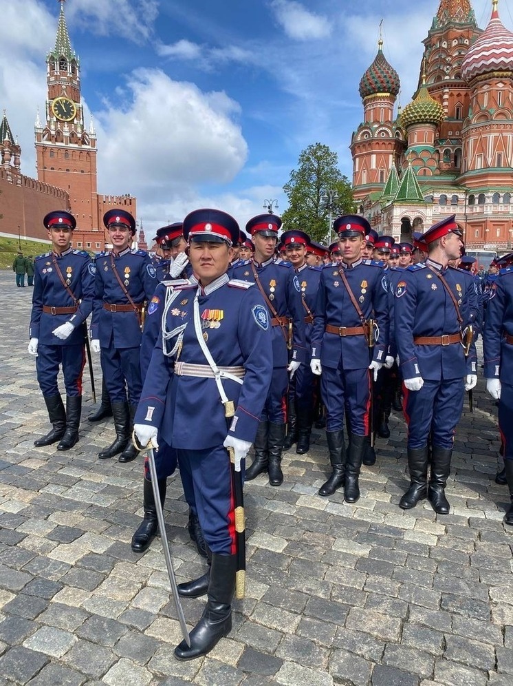 Житель Калмыкии примет участие в параде Победы