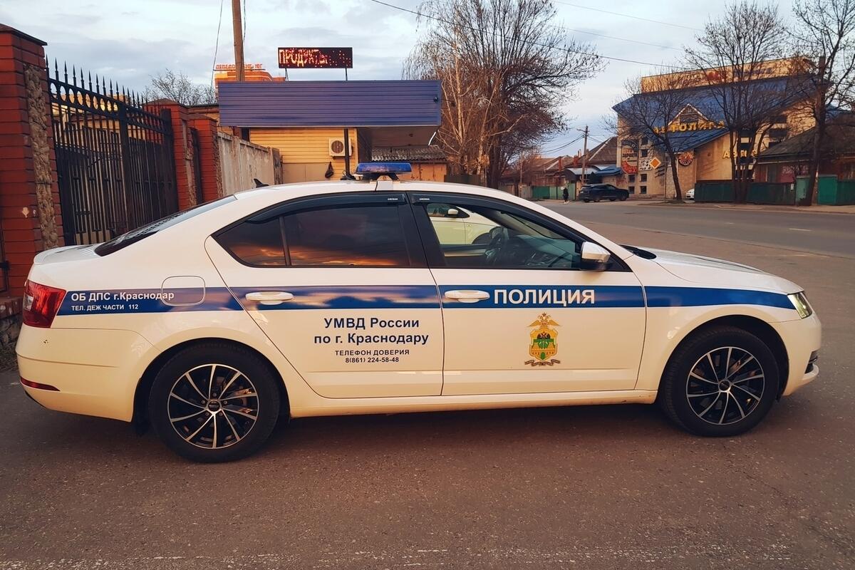 Полицейские Краснодара задержали приезжего из Архангельска, подозреваемого в краже свыше 34 000 рублей с карты