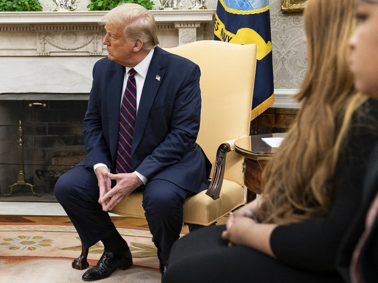 Вэнс заявил, что Трамп старался быть любезным с Зеленским, не смотря на "уколы"