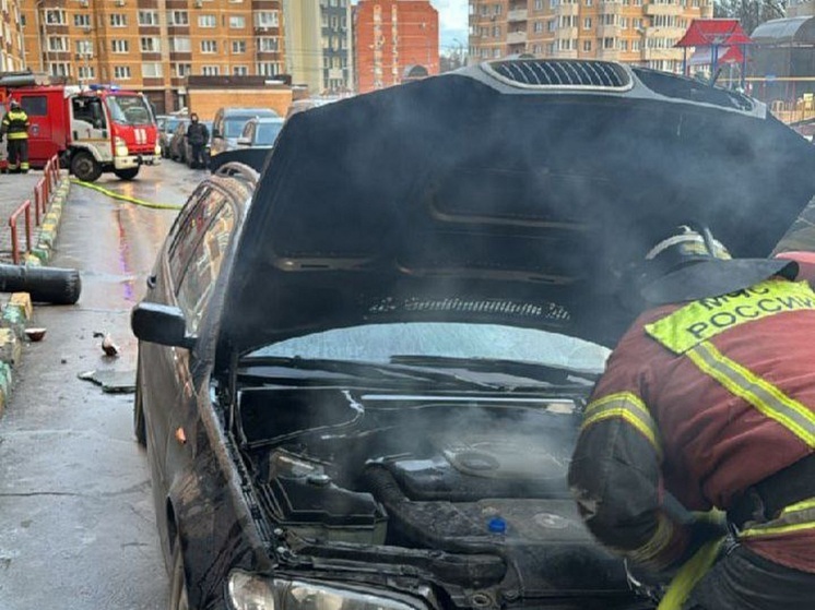 В Щекинском районе и Туле сгорели два автомобиля: обошлось без жертв