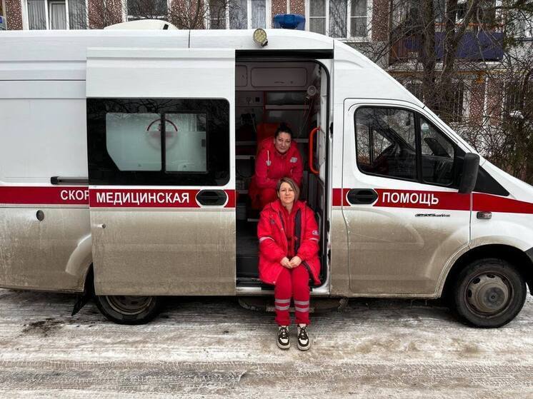 В Армавире фельдшер успешно приняла роды в машине скорой помощи