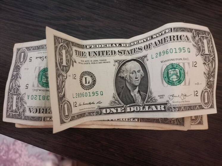 Миллионерша не смогла скрыть свои богатства под одеждой от приморских таможенников