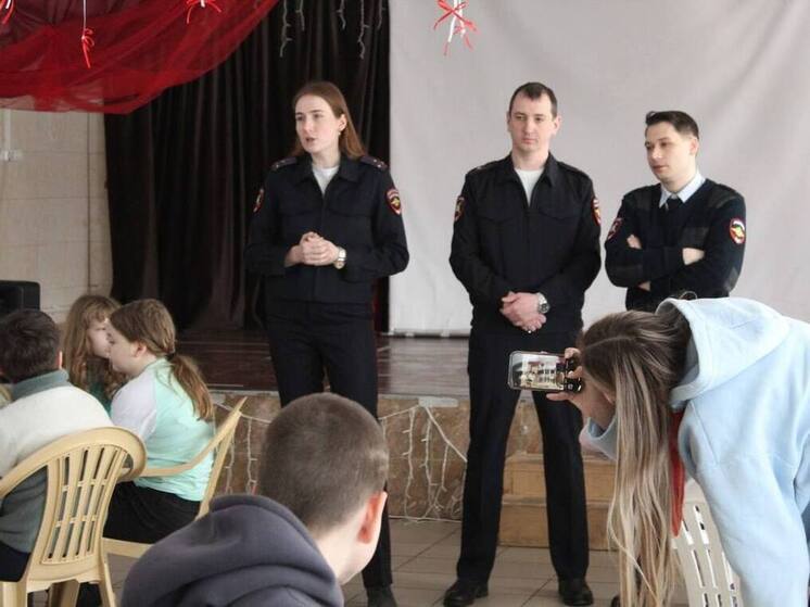 Тульские госавтоинспекторы провели урок безопасности для детей из ДНР