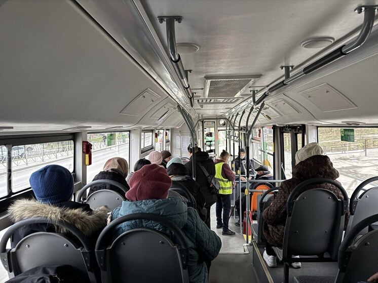 В Пензе 83-летняя пассажирка выпала из автобуса