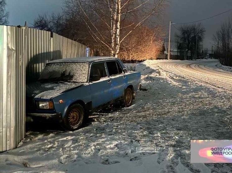 Врезавшийся в забор ивановский автомобилист убил пассажира