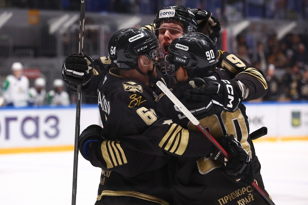 «Моряки» берут верх в первой очной битве этих команд (1:0) и до 10 очков увеличивают свой отрыв от преследователя