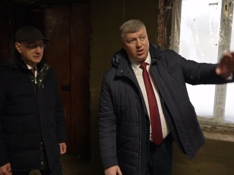 Владислав Шапша лично проконтролировал ремонт кондровского автовокзала