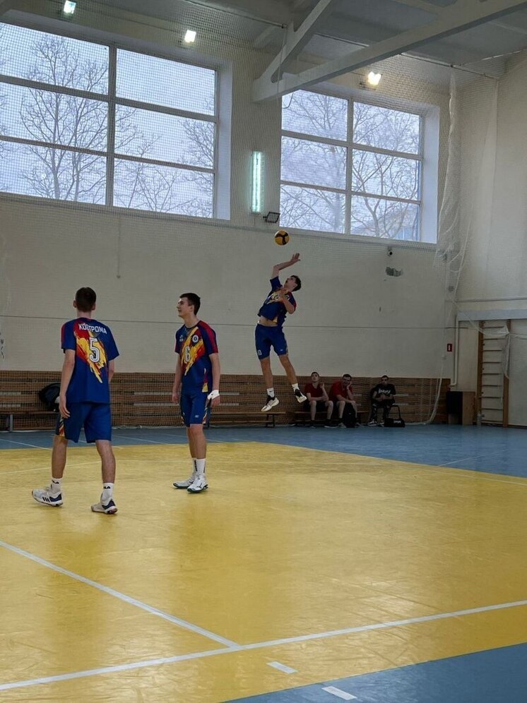 Калужане вышли в финал первенства ЦФО по волейболу