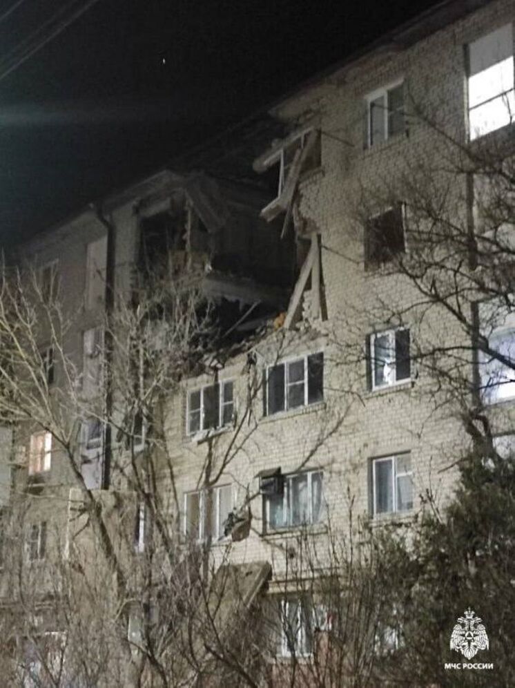 МЧС: при обрушении дома в Белореченске повреждено 8 квартир