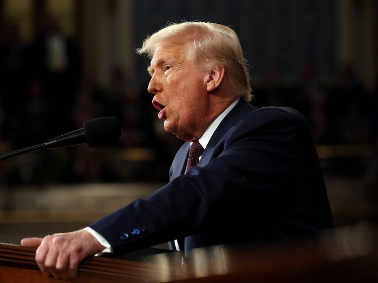 Трамп сравнил траты США на помощь Украине с отнятой у ребенка конфетой