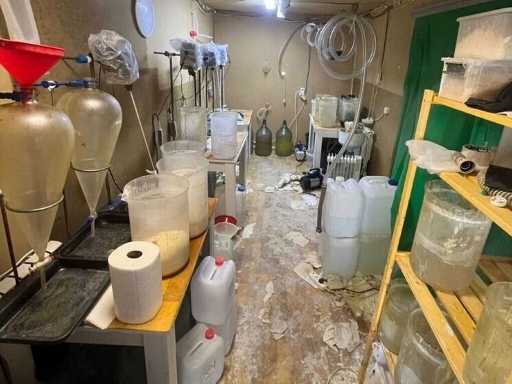 Свыше 100 кг наркотиков изъяли силовики в подпольной лаборатории в Раменском округе