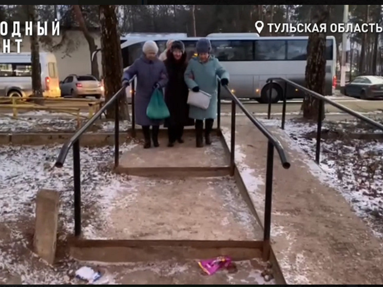  В Алексине жители жалуются на травмоопасные ступеньки