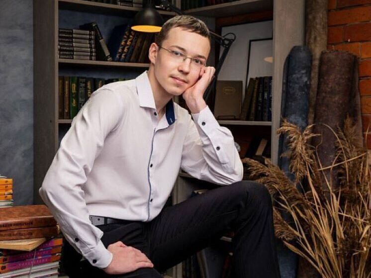 Кировский лицеист получил годовую именную стипендию