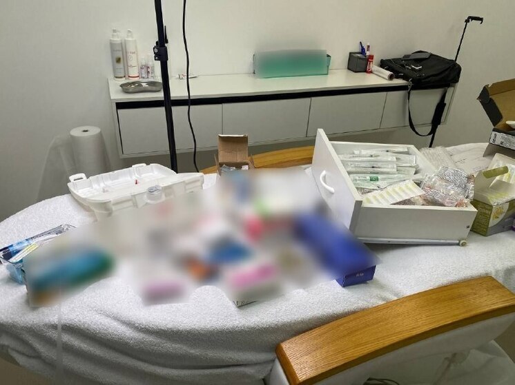 Ненастоящий косметолог колола абаканкам препараты неизвестного происхождения