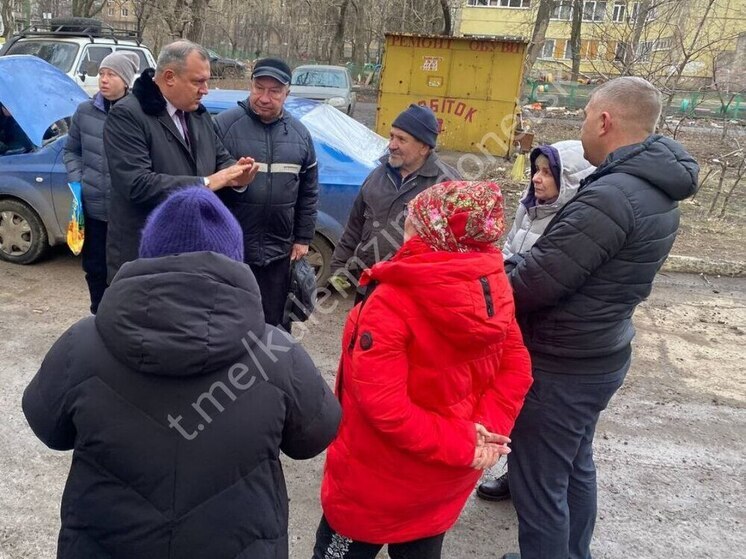 Кулемзин встретился с жителями пострадавших во время украинского обстрела домов