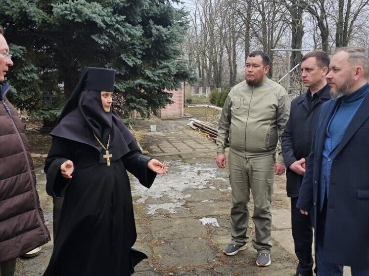 Шефы отремонтируют крышу монастыря в поселке Камыш-Заря