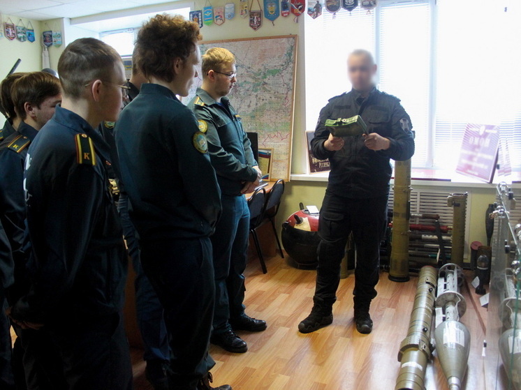 Росгвардейцы продолжают знакомить учащихся Марий Эл со специалистами войск правопорядка