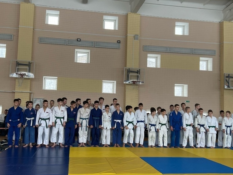 В Кировском кадетском корпусе прошел открытый турнир по дзюдо