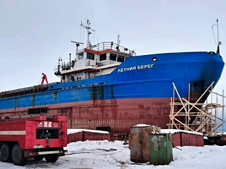 Пожарные ликвидировали возгорание на судне «Летний берег» в Турдеевске