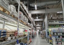 В полицию Оленегорска обратился представитель строительного супермаркета, он сообщил о краже электроинструмента стоимостью более 8 тысяч рублей. Изучив записи с камер видеонаблюдения, полицейские установили, что злоумышленник похитил болгарку и два баллончика краски с витрины.