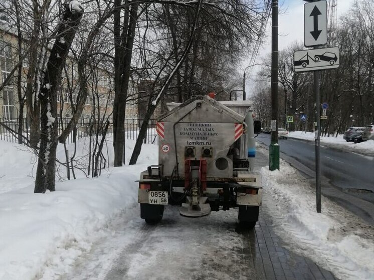 В Пензе ведутся работы по зимнему содержанию дорог