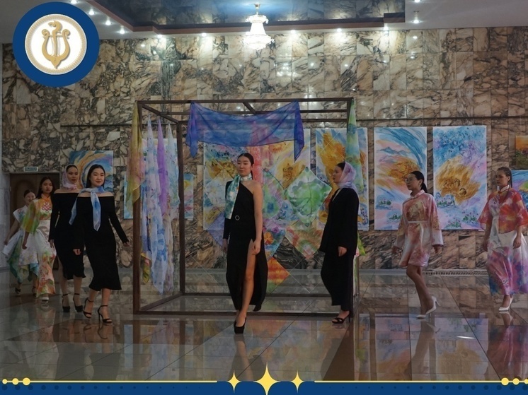 В Кызыле  открылась выставка  «Тувинский батик»