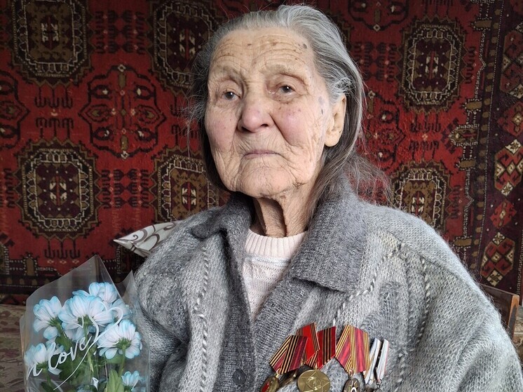 Медали к 80-летию Победы вручили труженикам тыла и ветеранам в Нерчинске