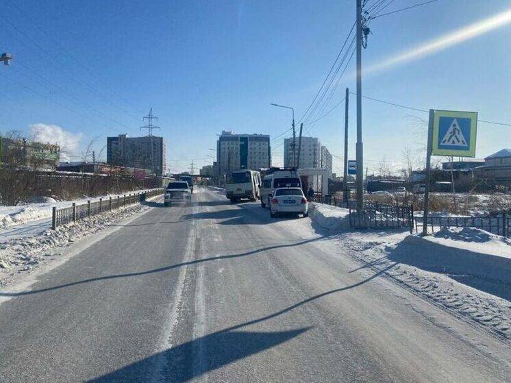 В Якутске водитель сбил 16-летнюю девочку на пешеходном переходе