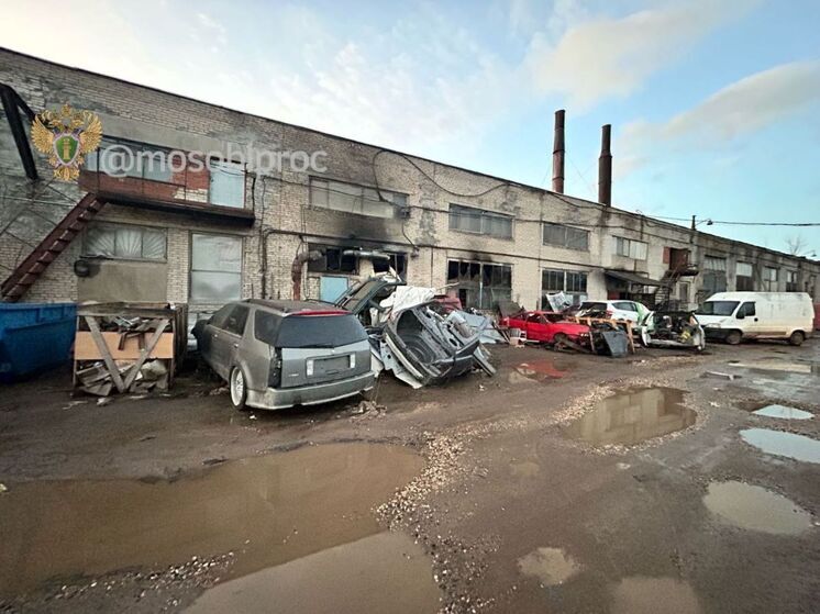 Сразу два пожара произошло минувшей ночью в промзоне Химок