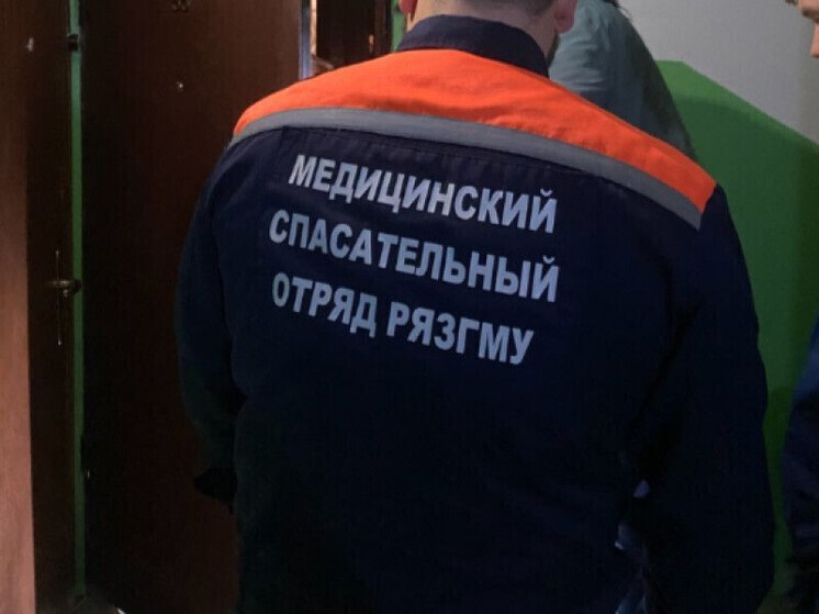 В Рязани волонтёры спасли из запертой квартиры двухлетнего ребёнка