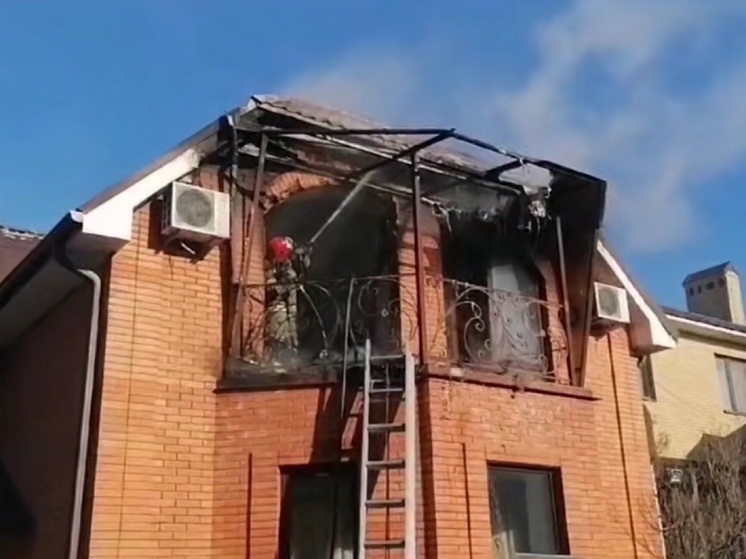 В Ростове при пожаре получила ожоги 71-лентяя женщина